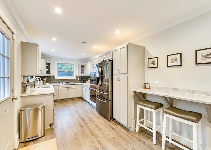 Holiday home 1 Mi To Dtwn: Walkable Gem In *