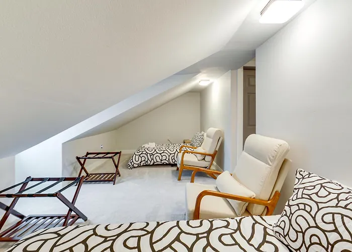 1 Mi To Dtwn: Walkable Gem In Holiday home *