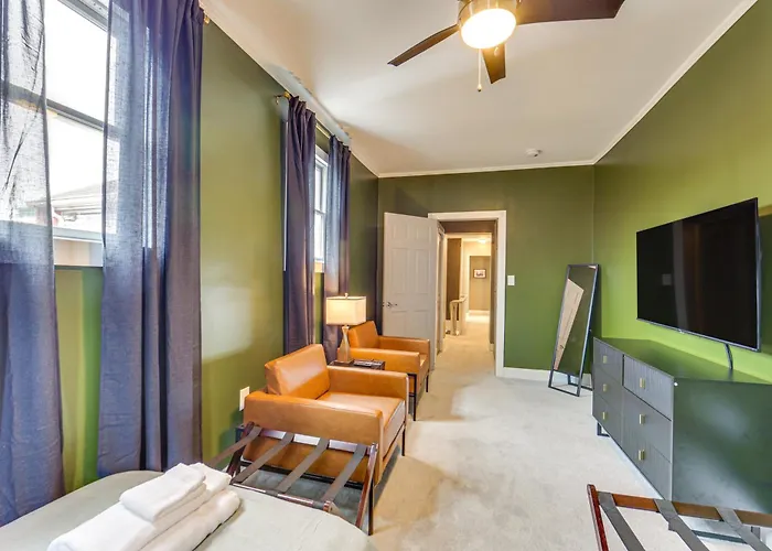 1 Mi To Dtwn: Walkable Gem In *