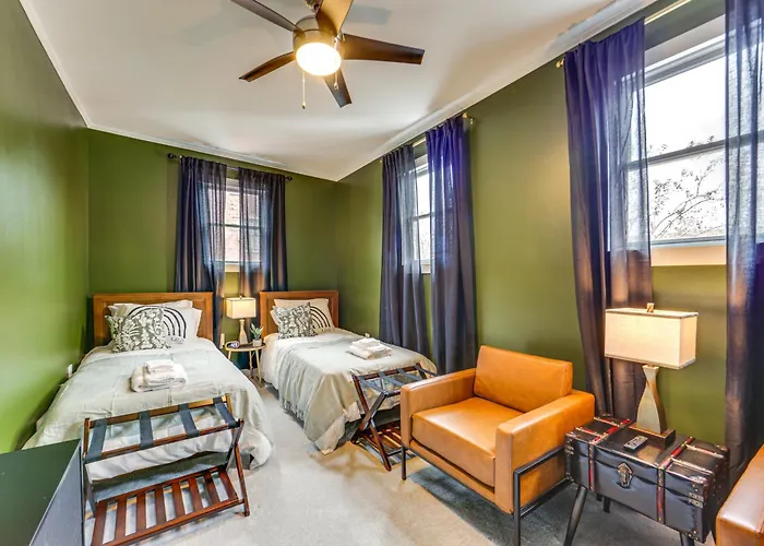 1 Mi To Dtwn: Walkable Gem In *